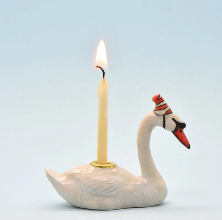 Camp Hollow, Swan Cake Topper