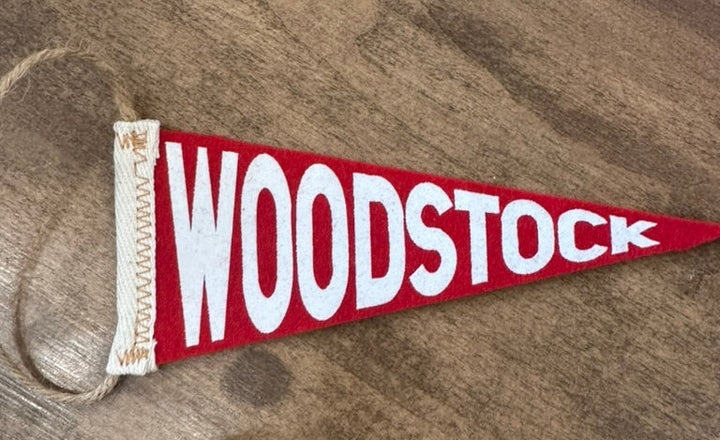 Woodstock Pennant Flag Ornament, red/white