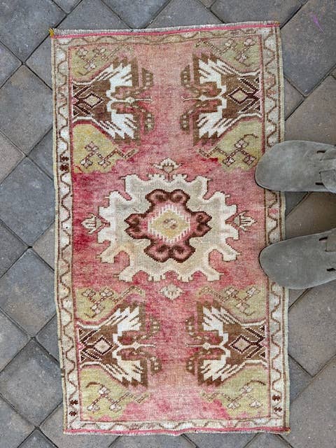 Small Vintage Turkish Rug (7)