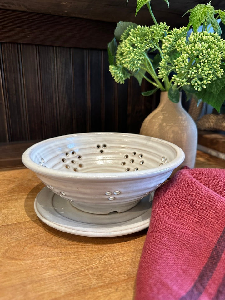 LWP Medium Berry Bowl with Plate, white