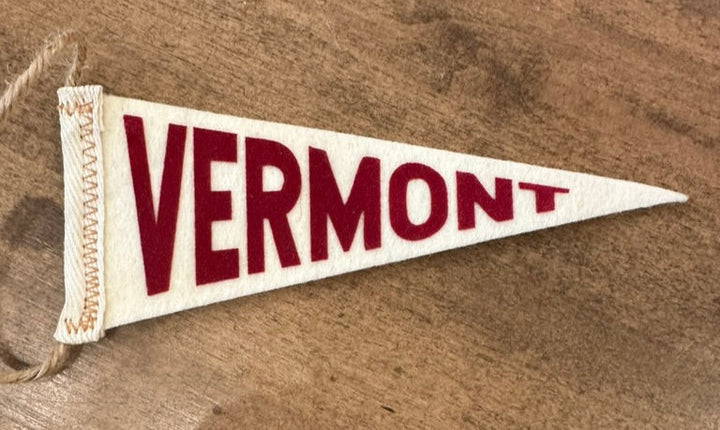 Vermont Pennant Flag Ornament, cream/red