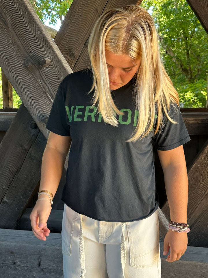 Vermont t-shirt, CROPPED, black with green letters