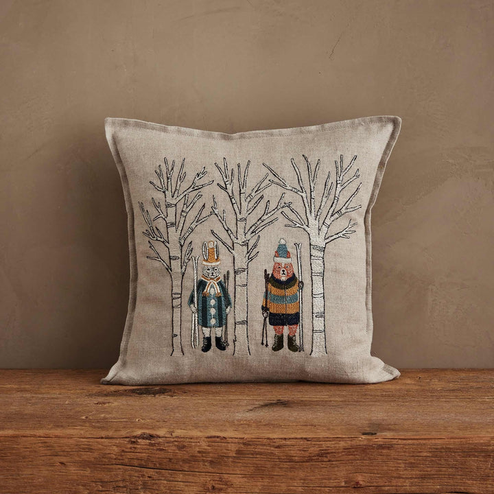 Aspen Skiers Pillow Pillow Cover with Insert
