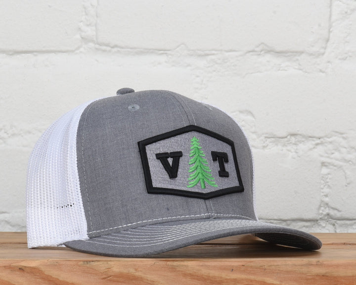 Vermont 3D Hexagon Snapback Hat | Grey/White