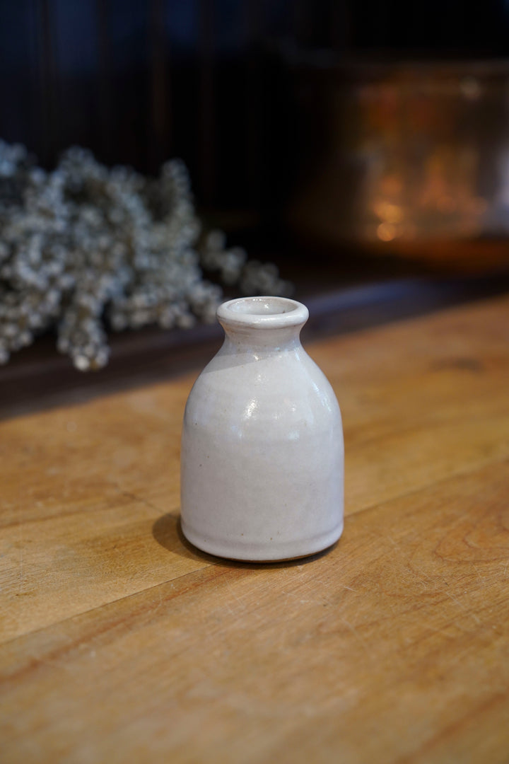 Mini milk bottle, white outside