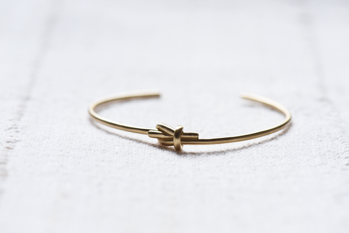 Cuff, brass, barb