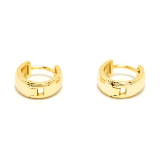 ESSENTIAL HUGGIE HOOPS