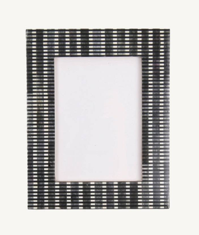 lined picture frame