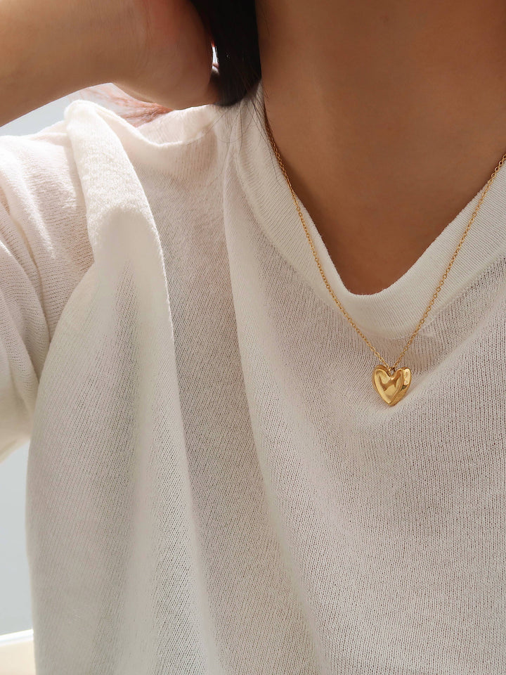 18k Gold Lava Heart Necklace; Charm Pendant Necklace